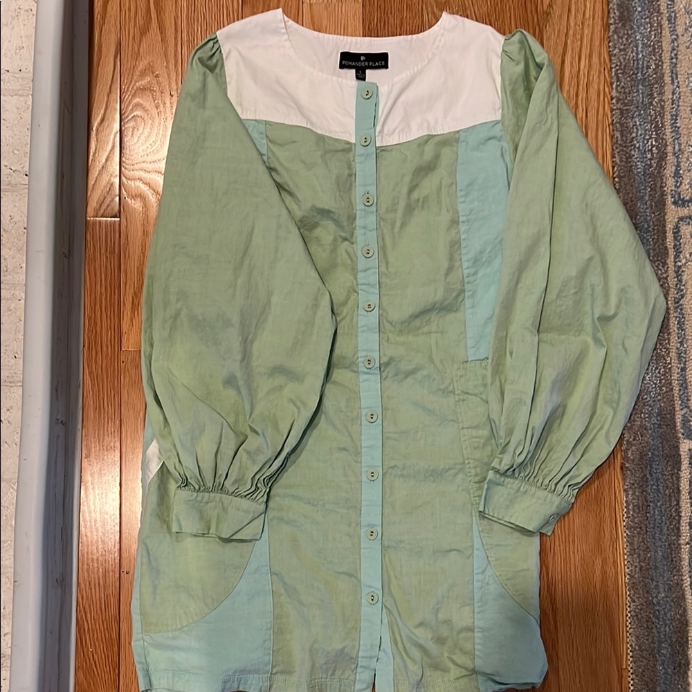 Tuckernuk Green and White Button-Up Tunic